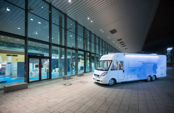 Unterwegs für Deutschlands digitale Zukunft in Frankfurt Infomobil