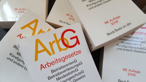 20170927_123538 (1) Gesetzbücher